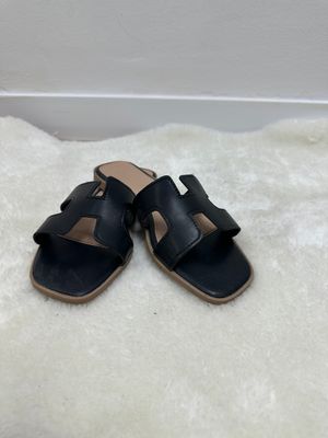 Palas hermes negra