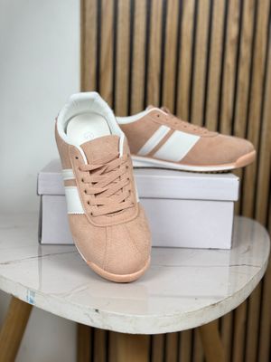 Deportivas spring rosas