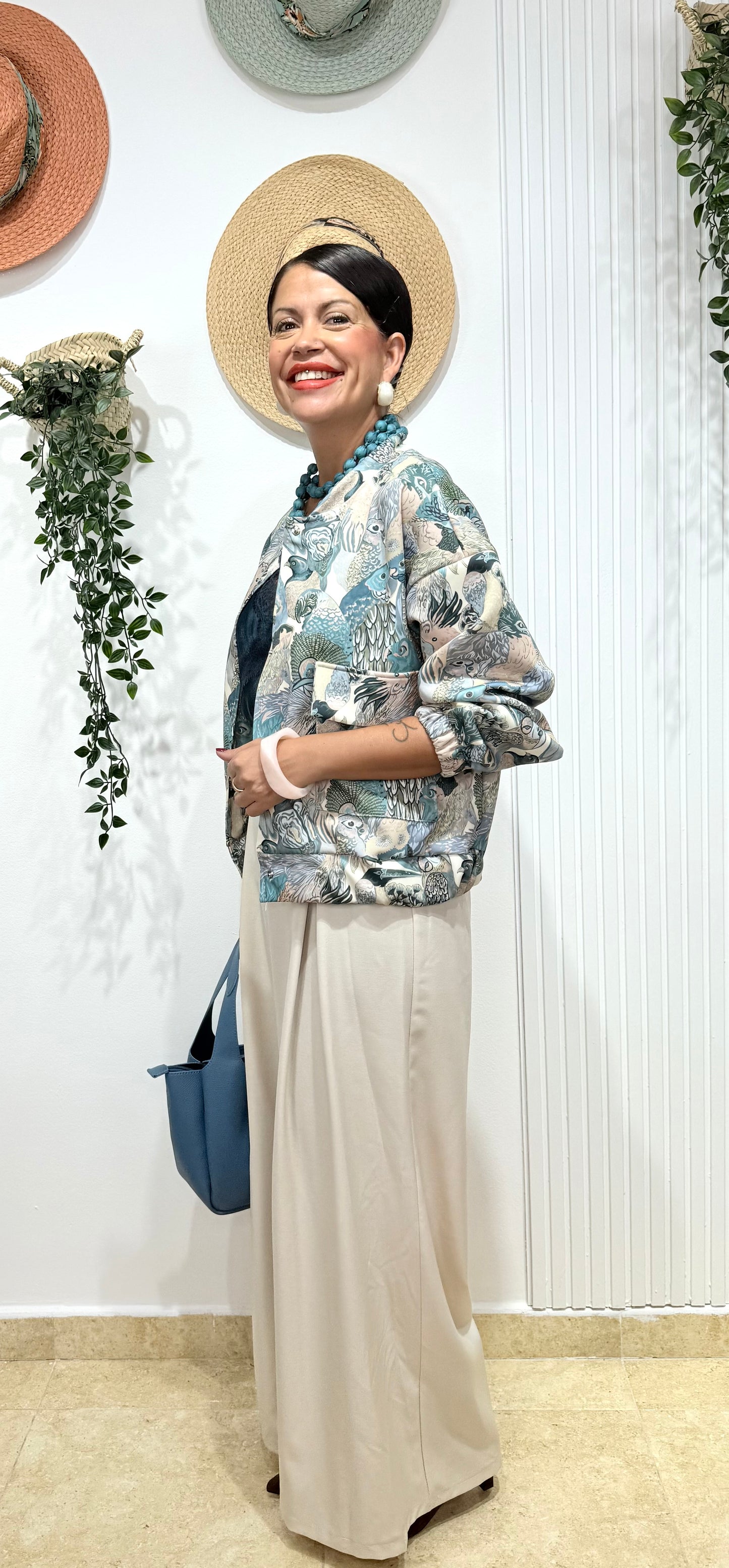 Bomber estampada azul