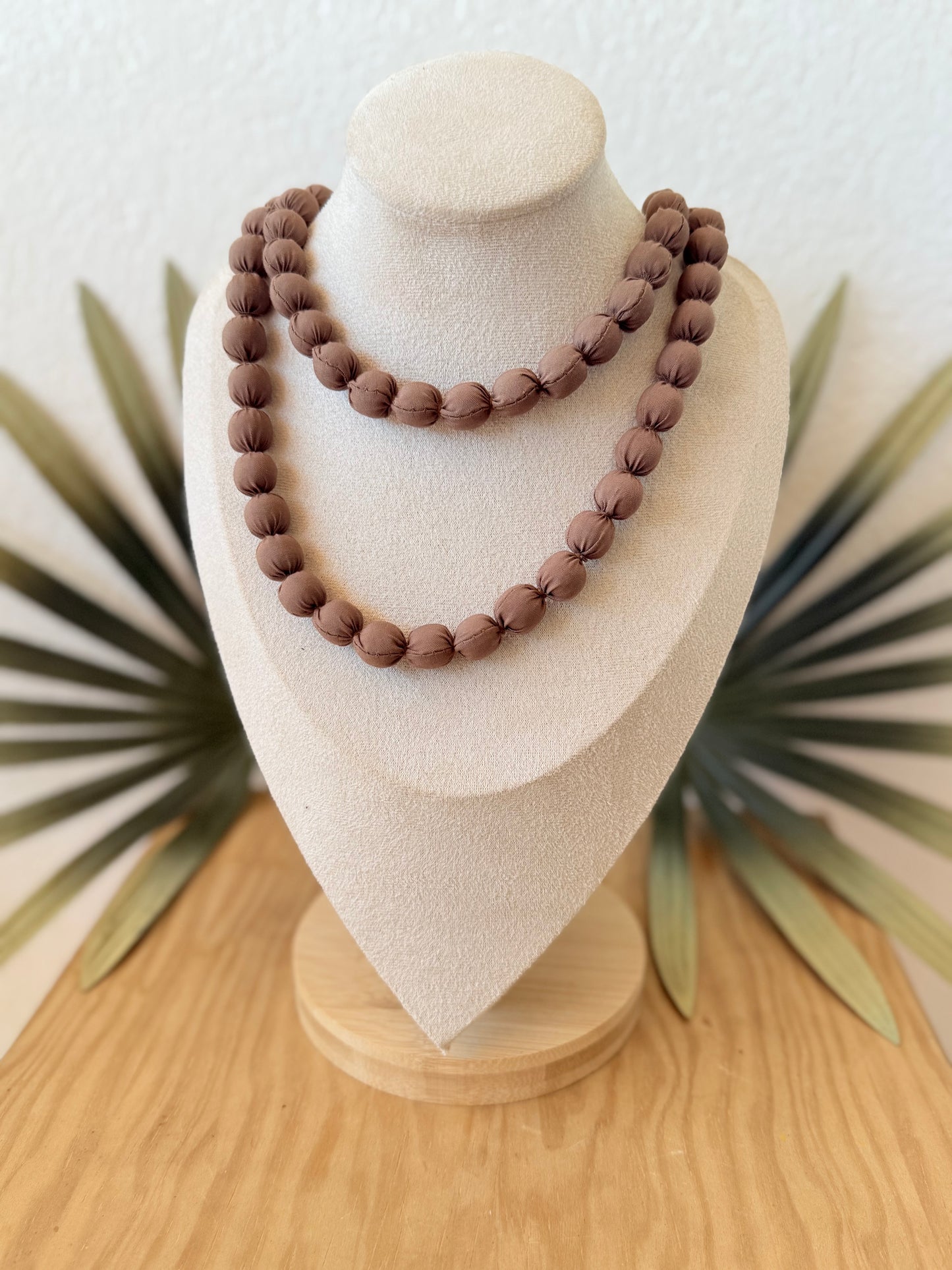 Collar chocolate pearls