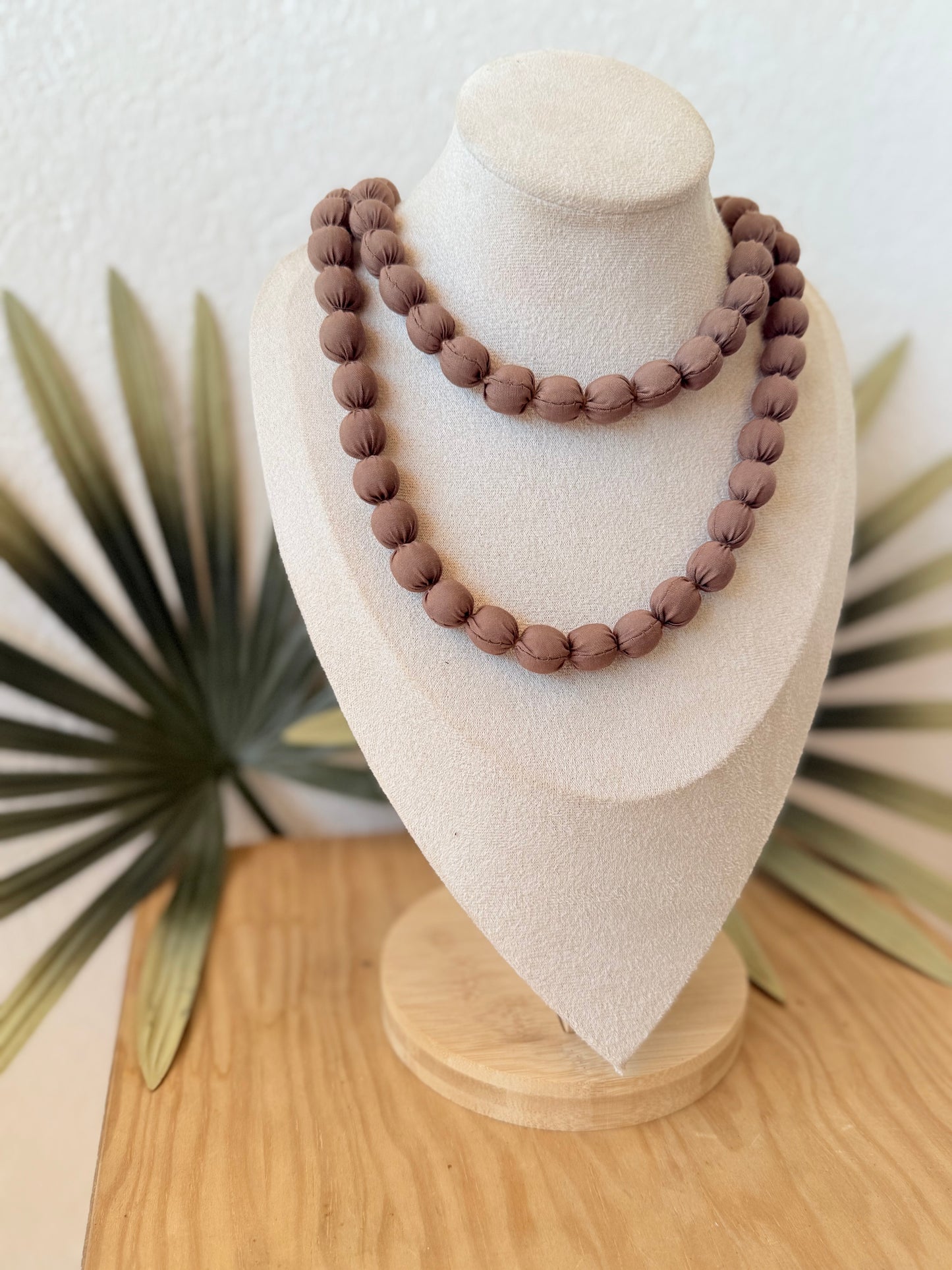 Collar chocolate pearls