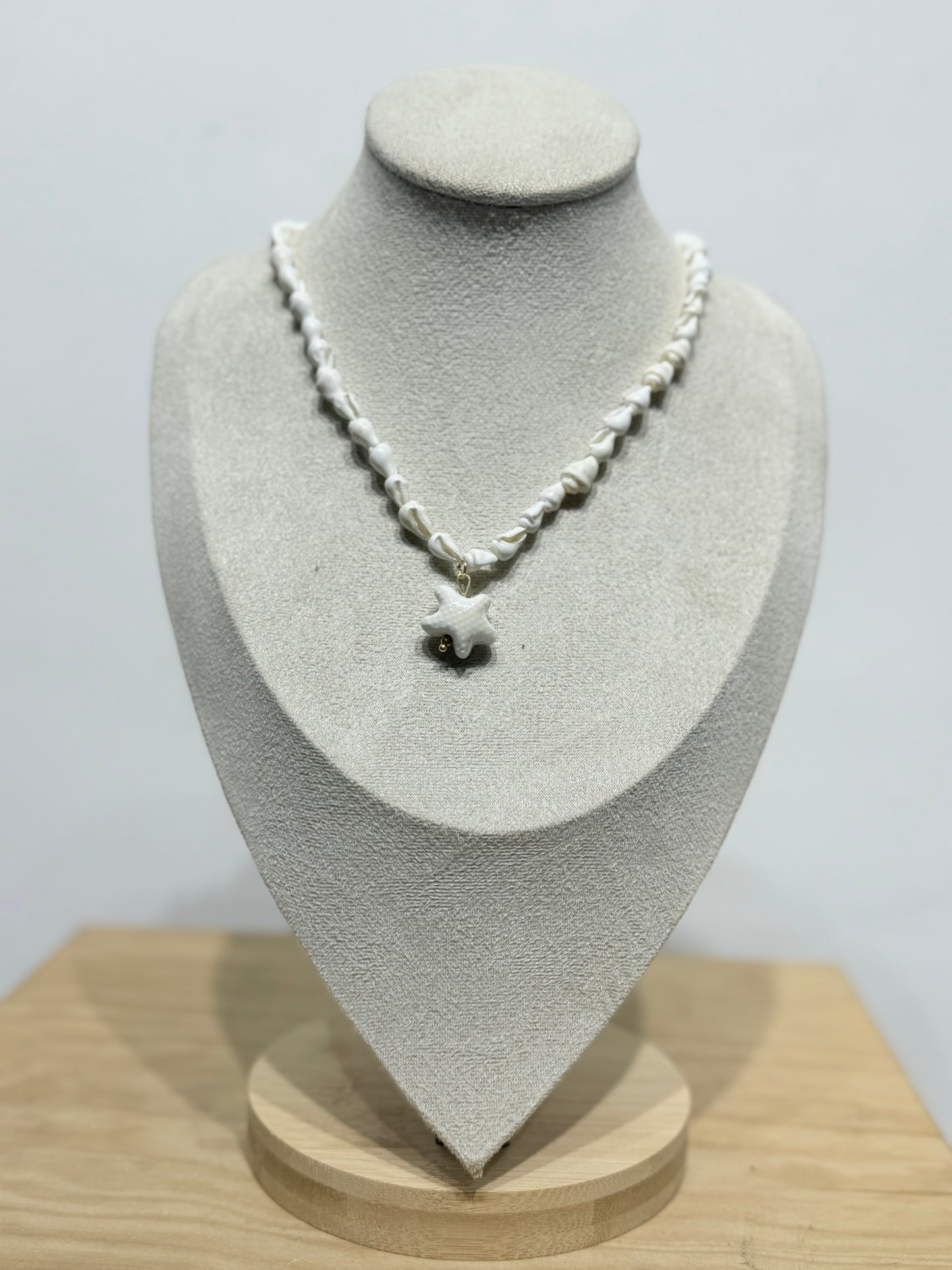 Collar perlado estrella