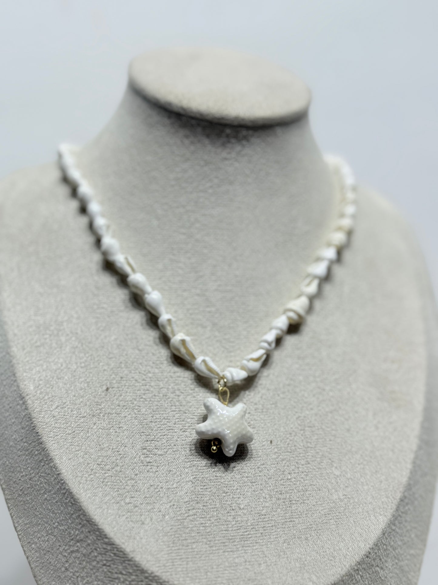 Collar perlado estrella