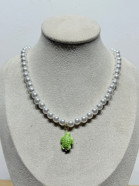 Collar Perlado tortuga