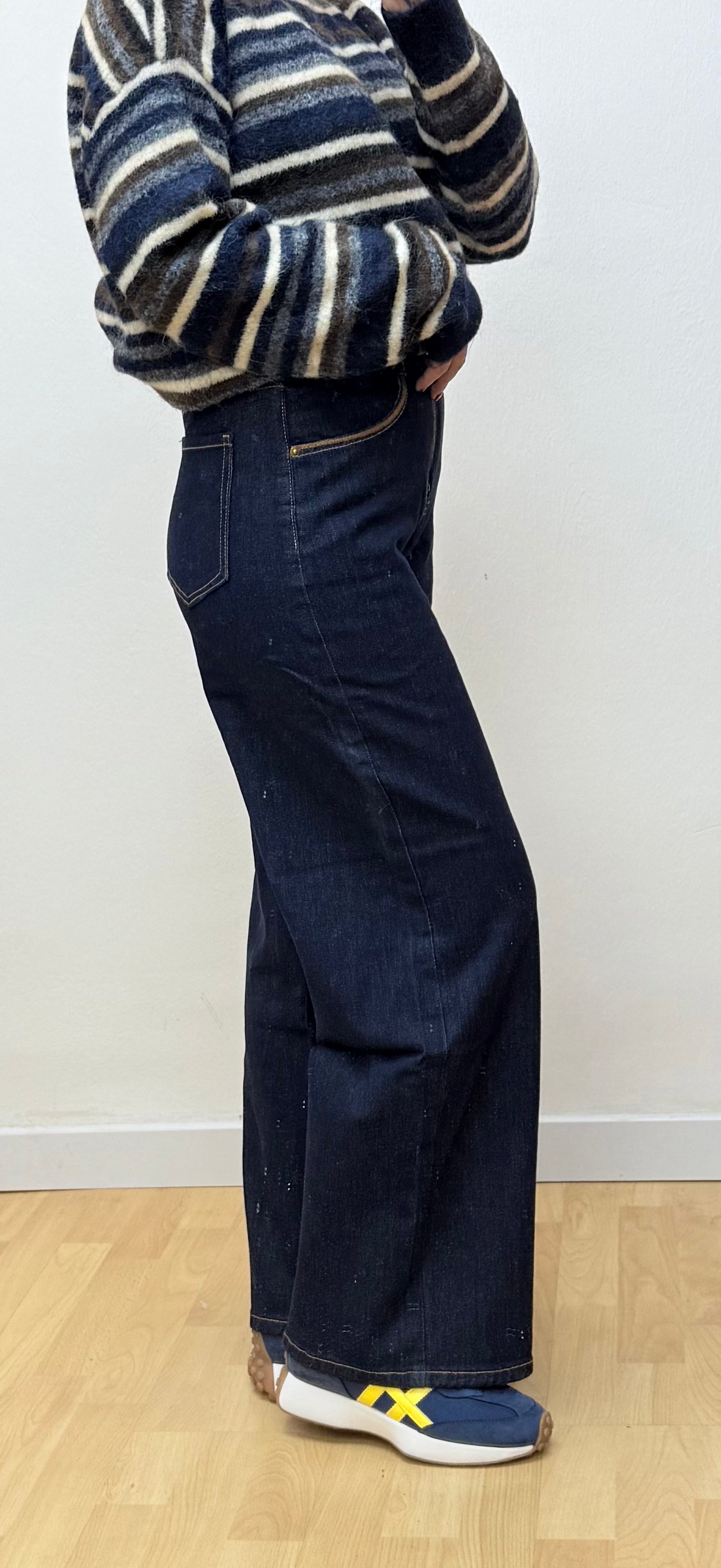 Jeans costuras oscuro