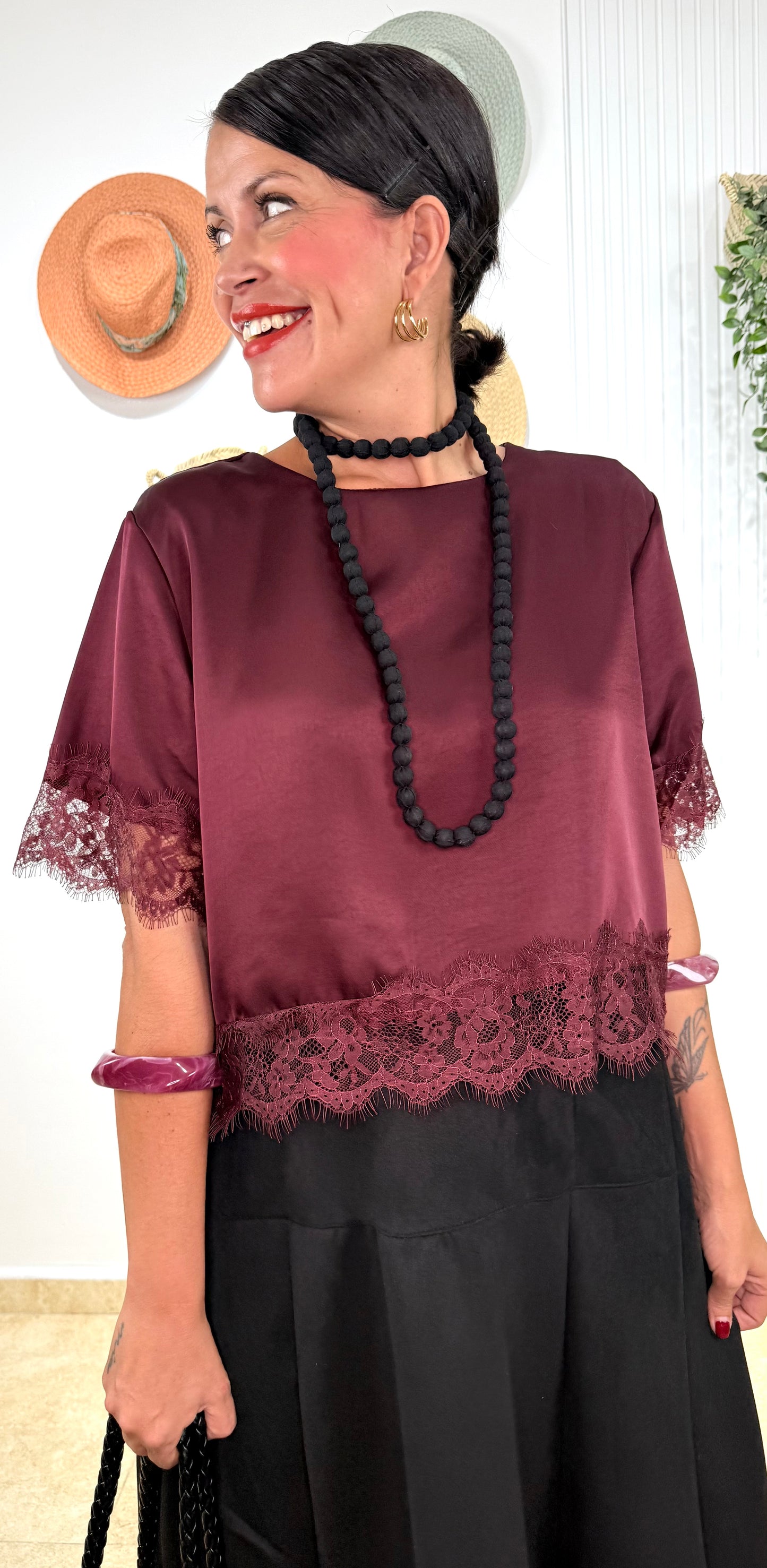 Camiseta encaje burdeos