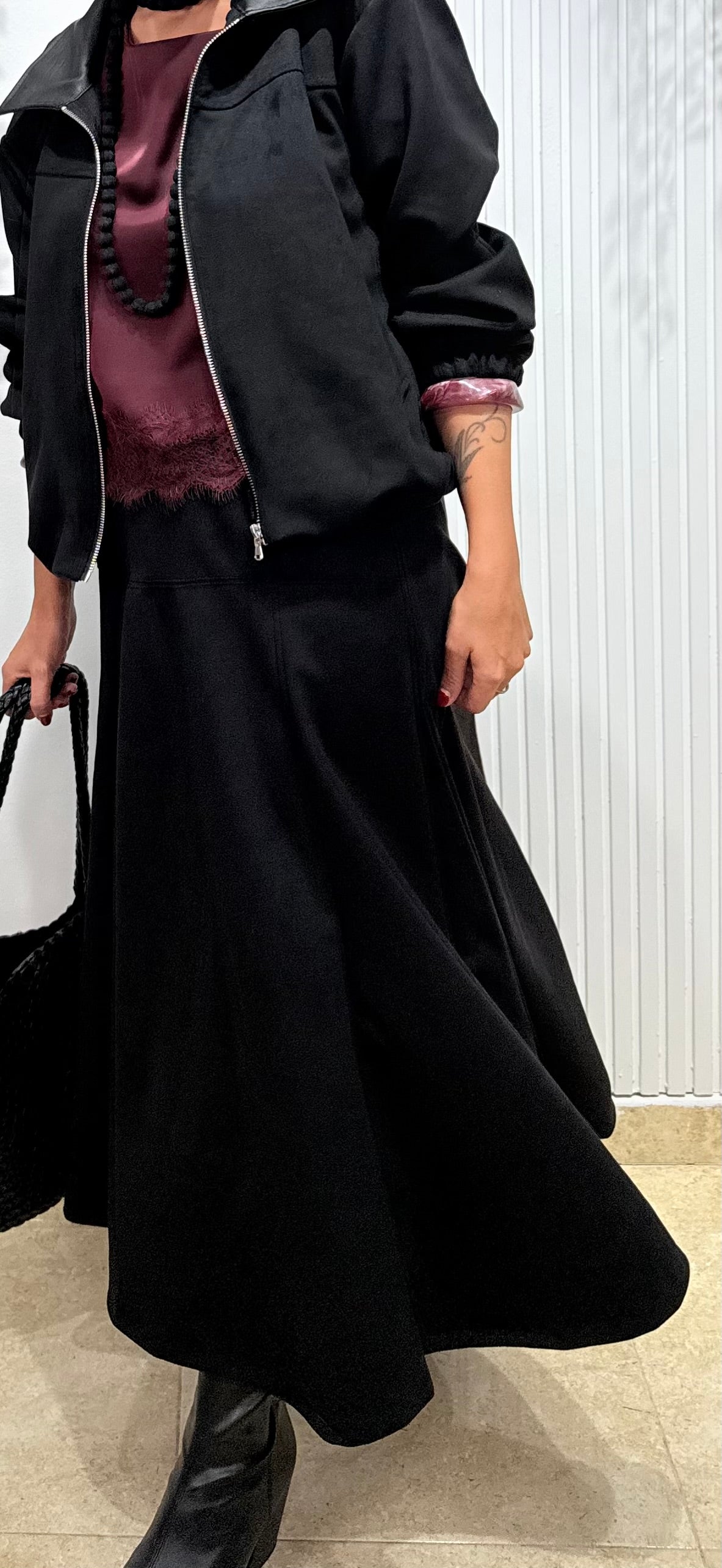Falda Antelina negra