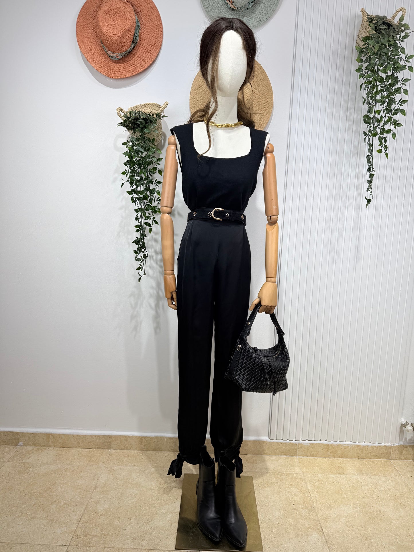 Top escote negro