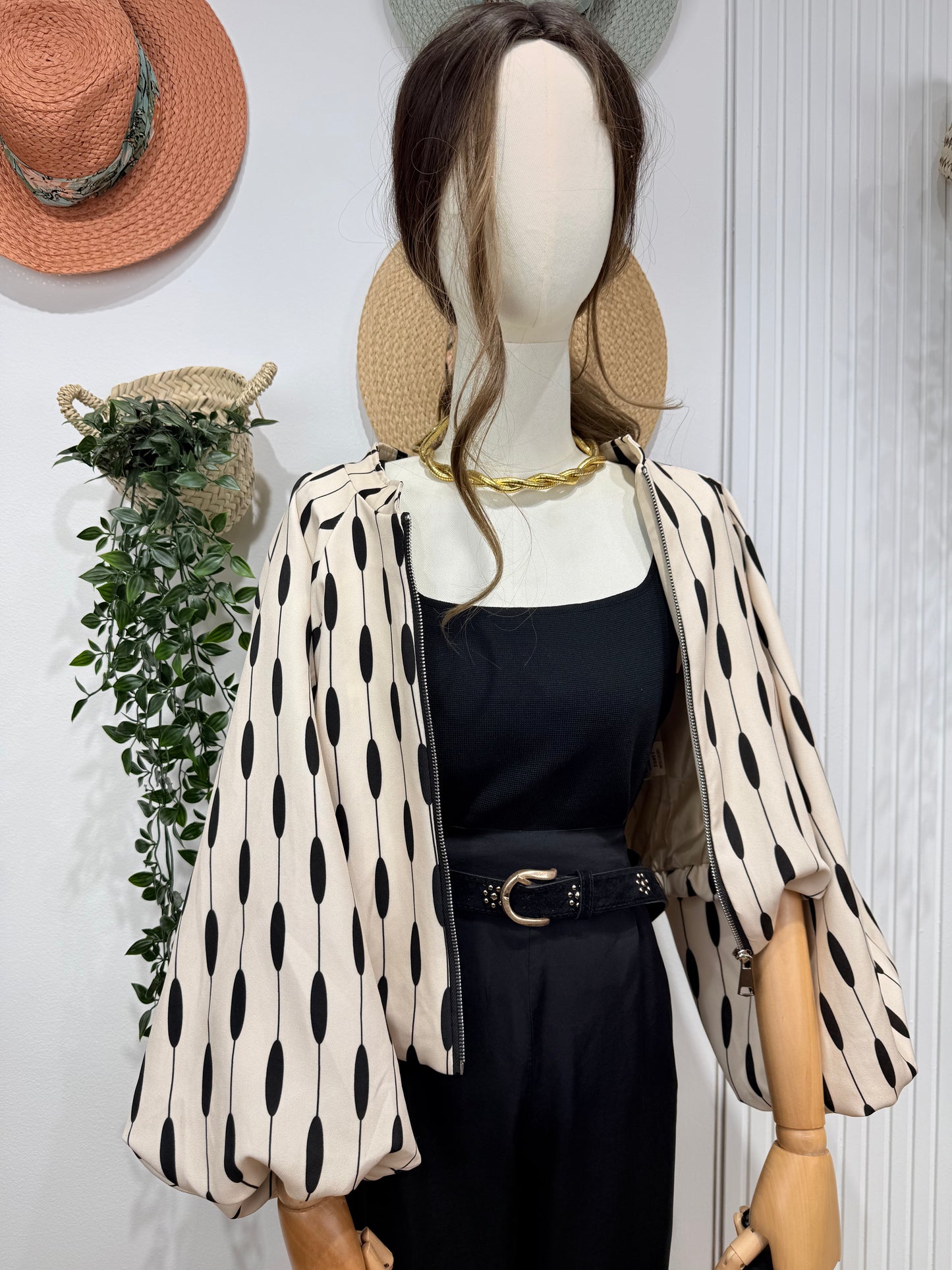 Top escote negro