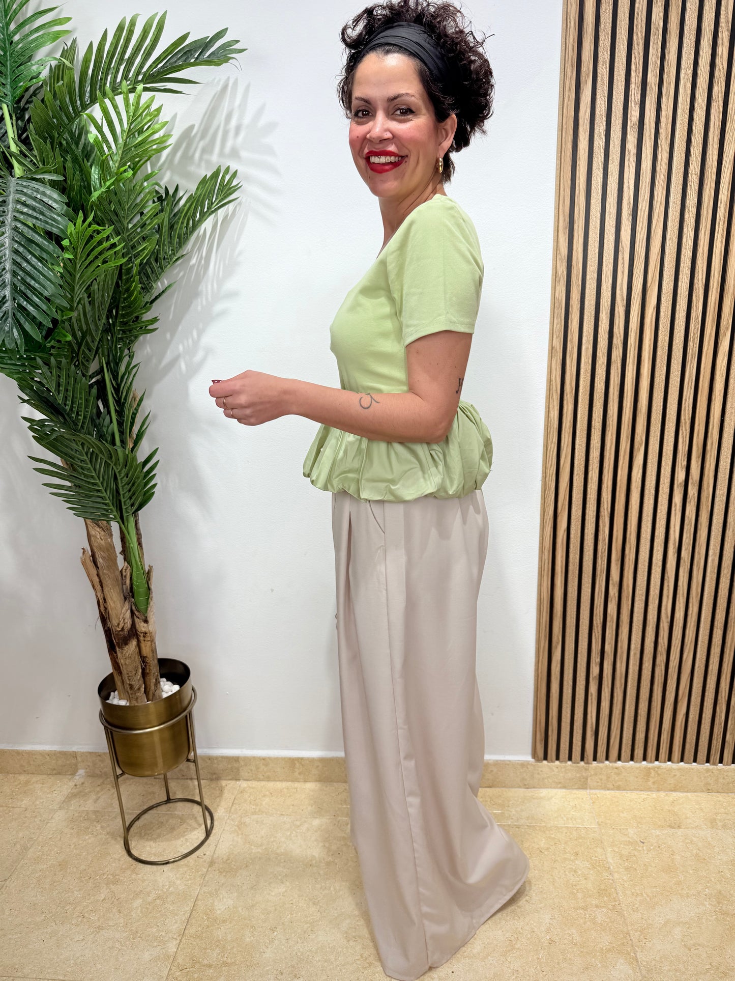 Pantalón palazzo beige