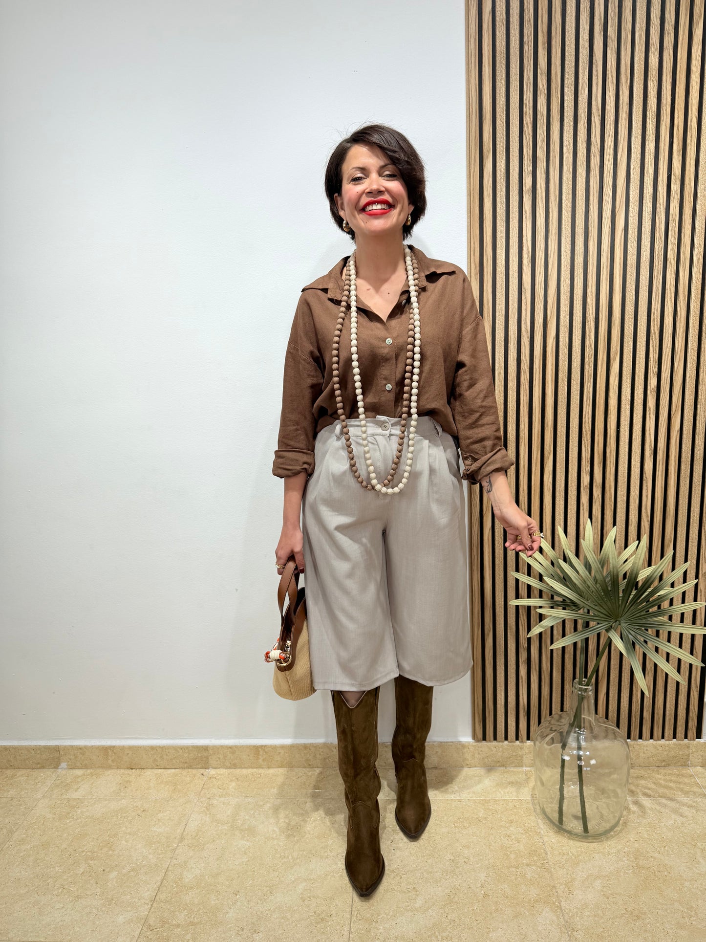 Bermudas Taupé larga