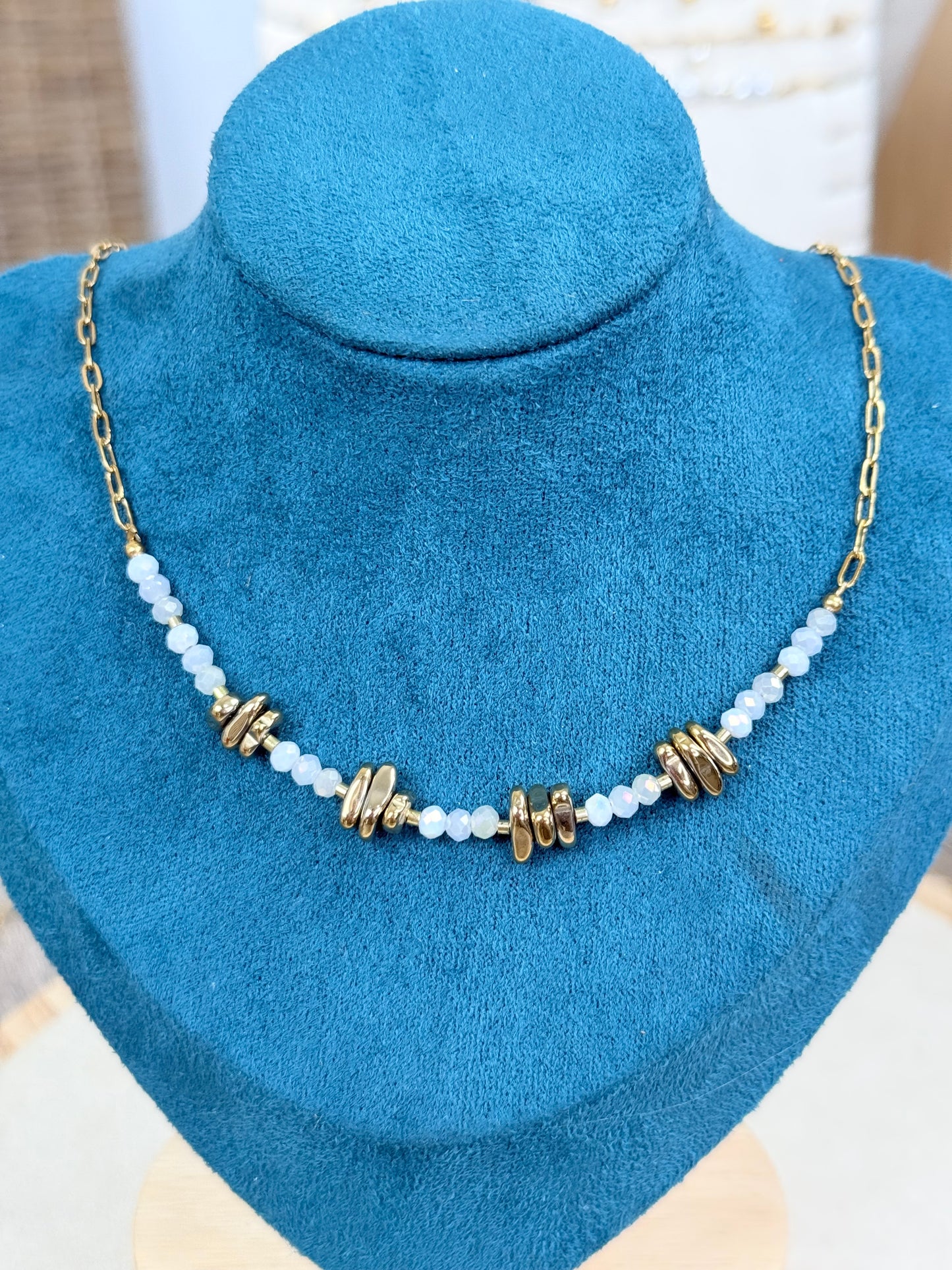 Collar 11