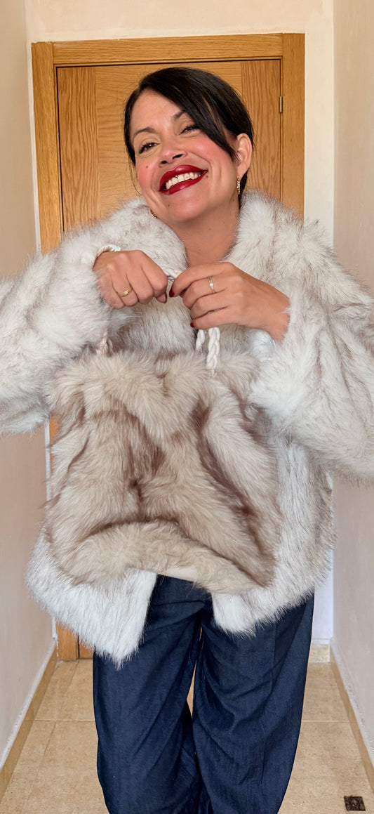 Bolso pelo combi blanco y negro