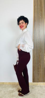 Camisa blanca detalles