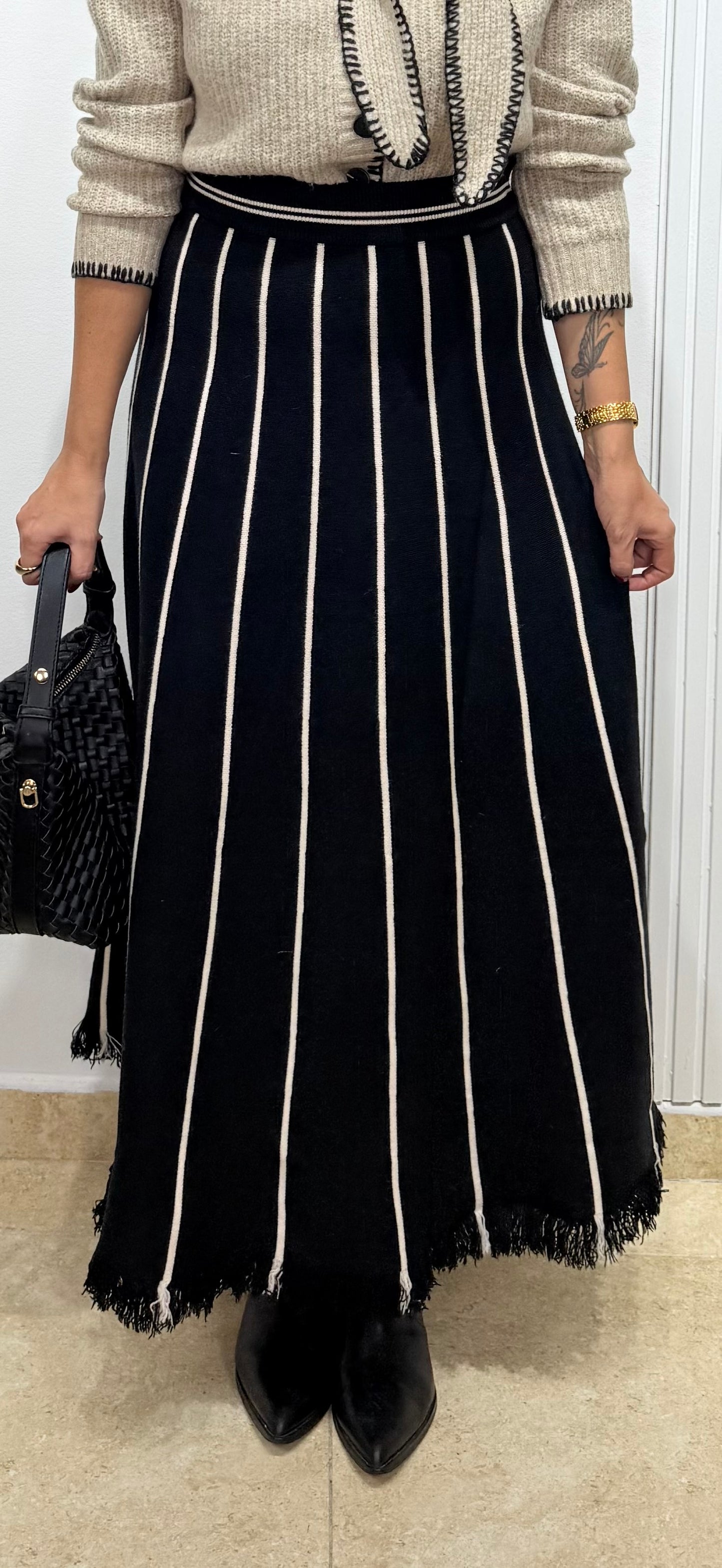 Falda larga rayas negra