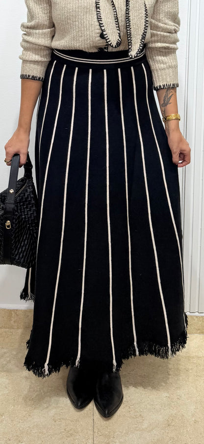 Falda larga rayas negra