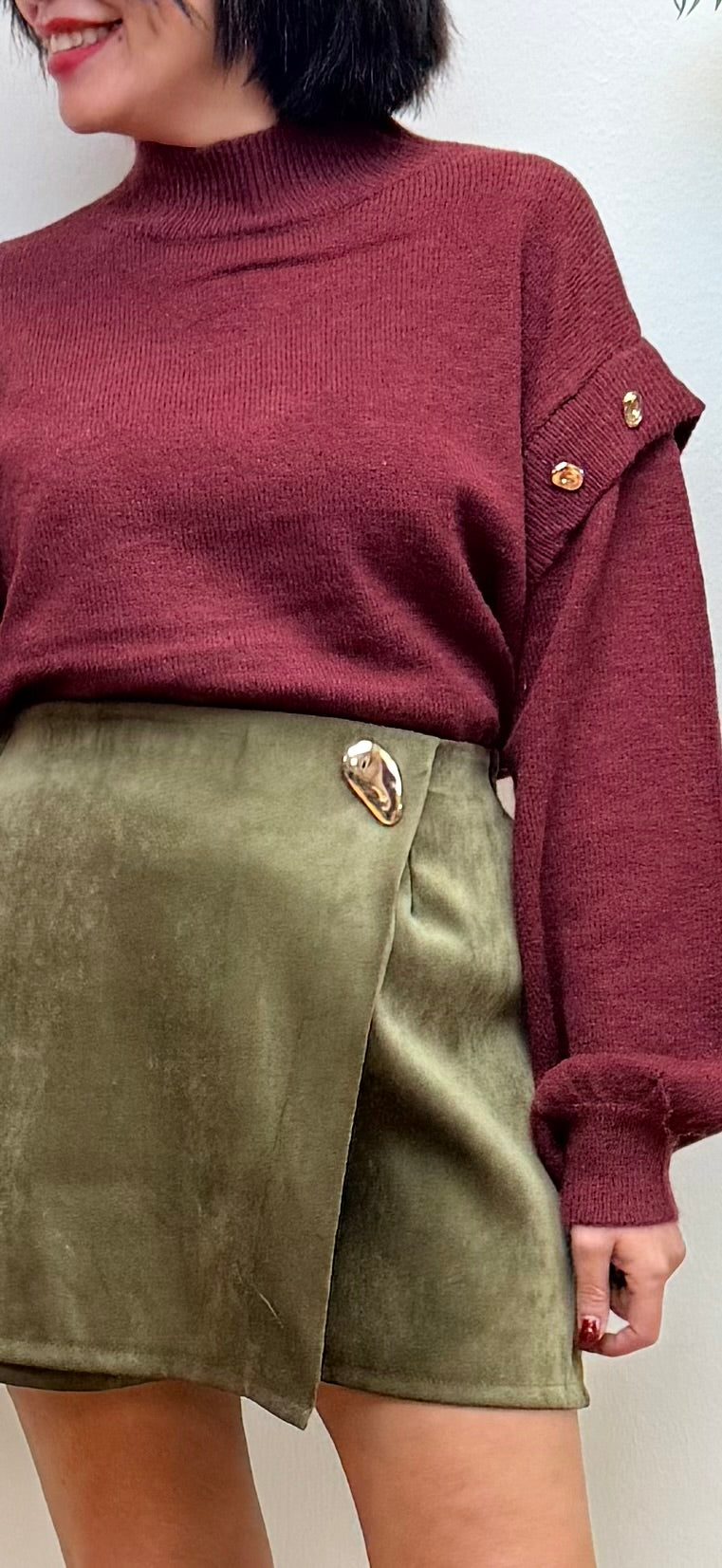 Falda pantalón verde detalle