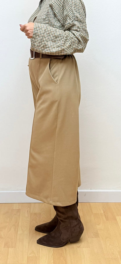 Bermudas camel aterciopelas Mar