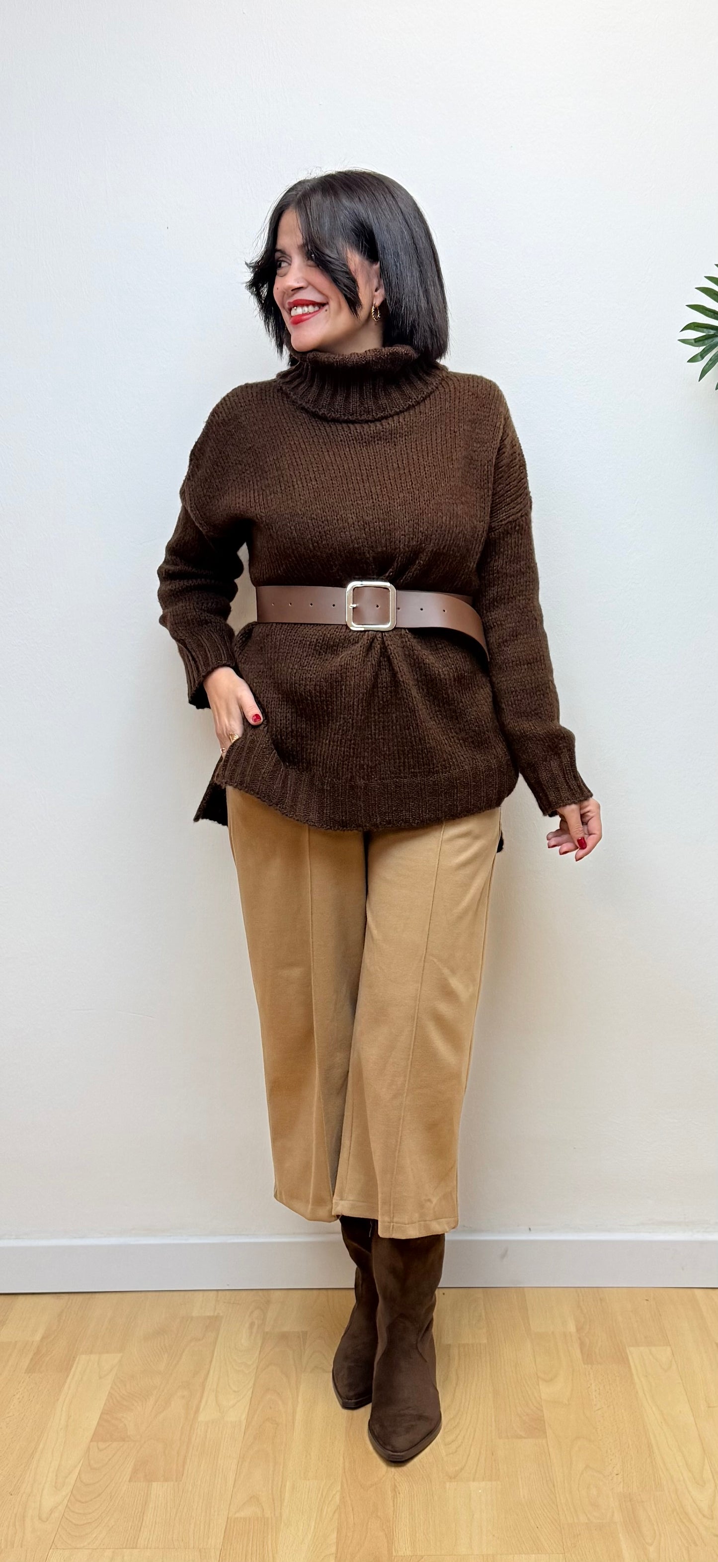 Bermudas camel aterciopelas Mar