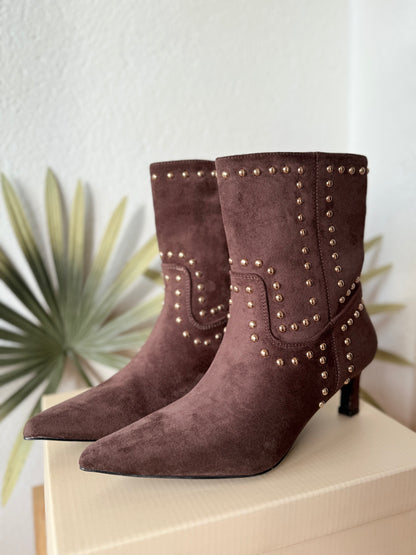 Botin Antelina tachas  chocolate