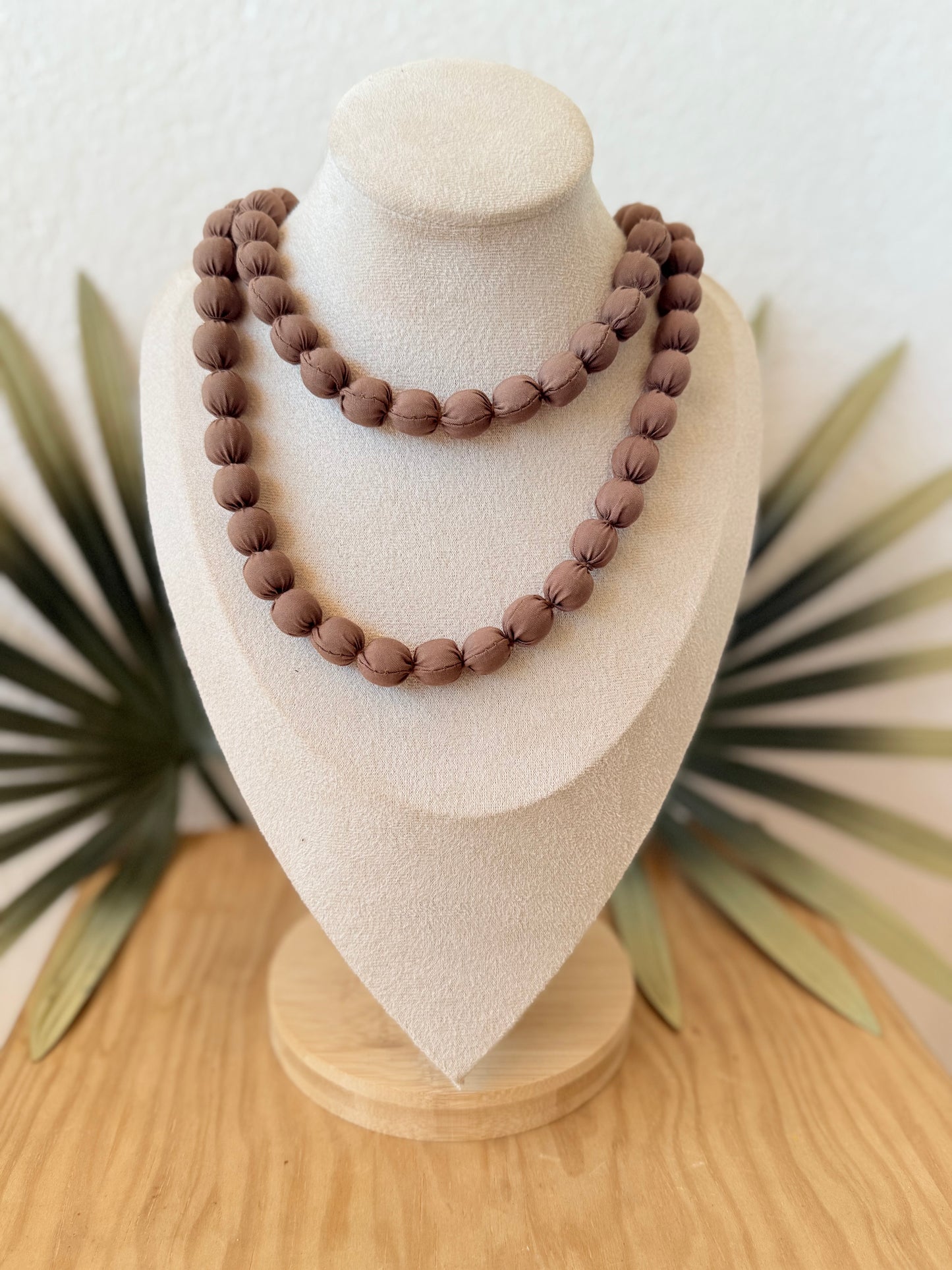 Collar chocolate pearls
