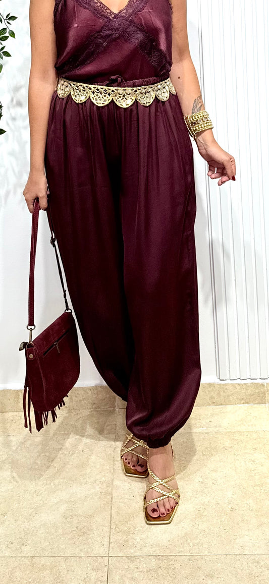 Pantalón Aladin satinado burdeos