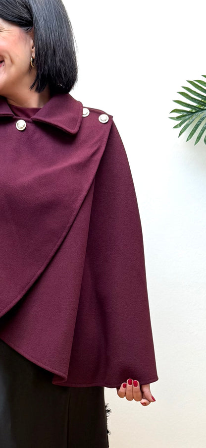 Capa Sabrina burdeos