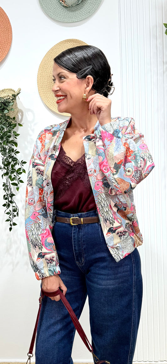 Bomber estampada rosa