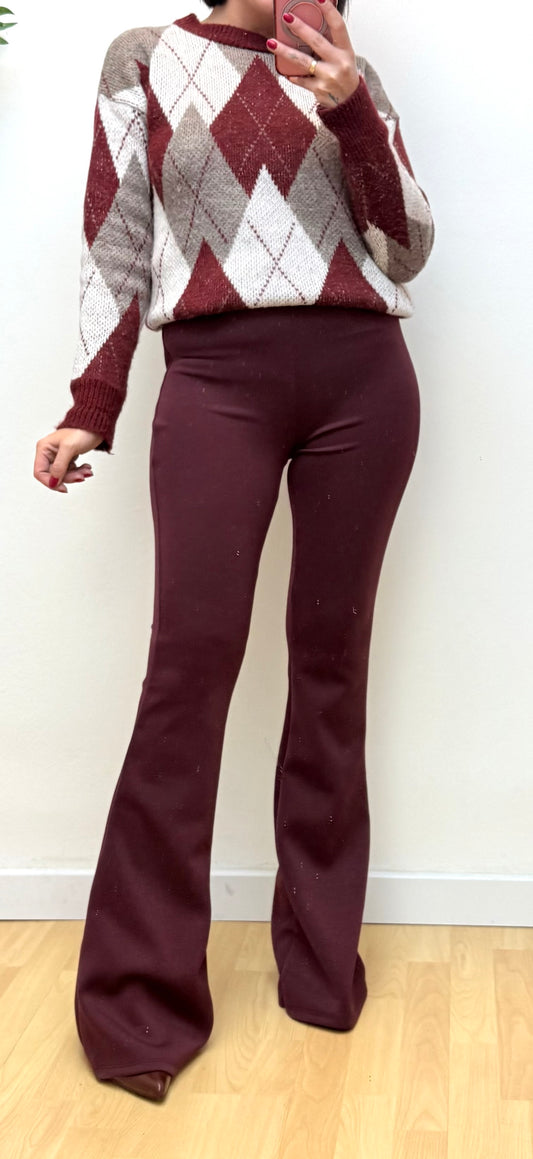 Pantalón campana burdeos