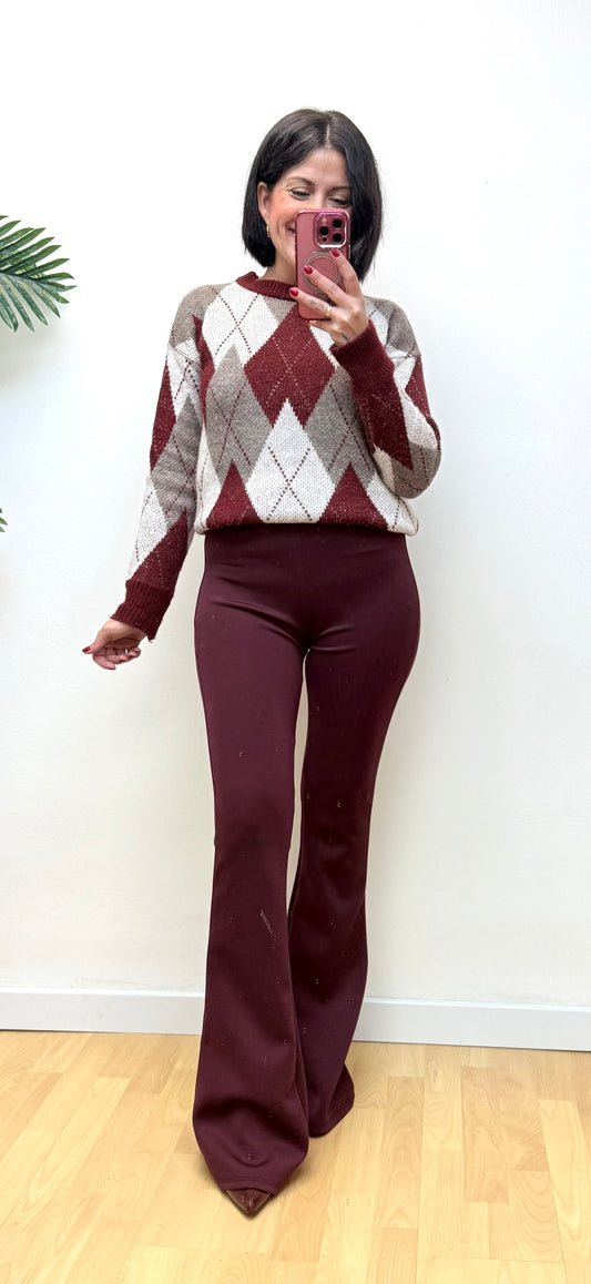 Pantalón campana burdeos