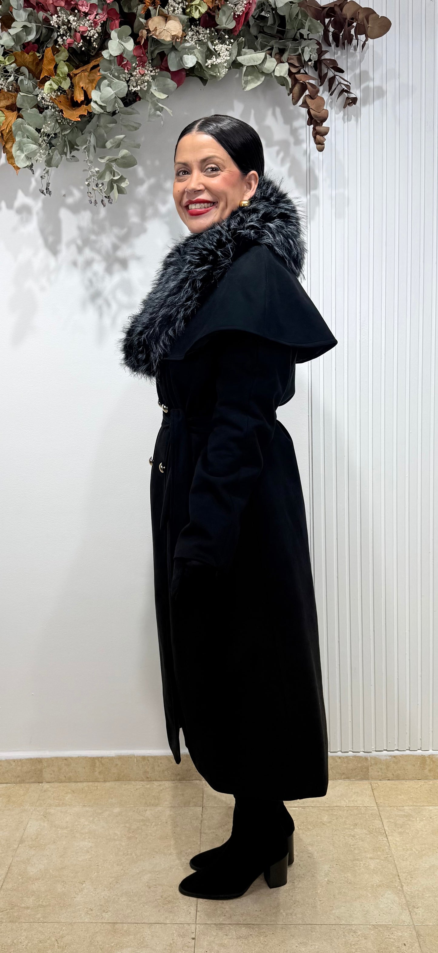 Abrigo Romina negro capa Antelina