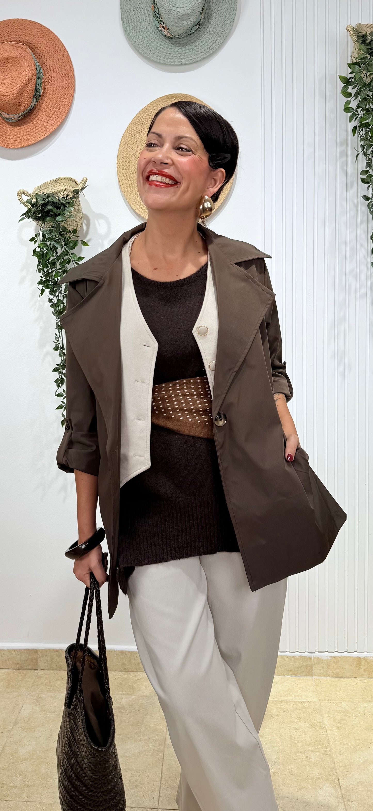 Gabardina chocolate corta