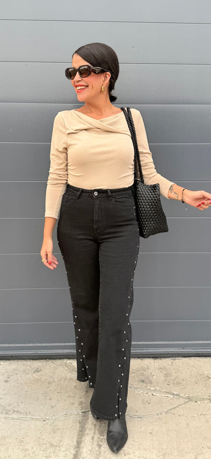 Jeans wide leg tachas negros