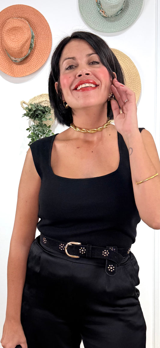 Top escote negro