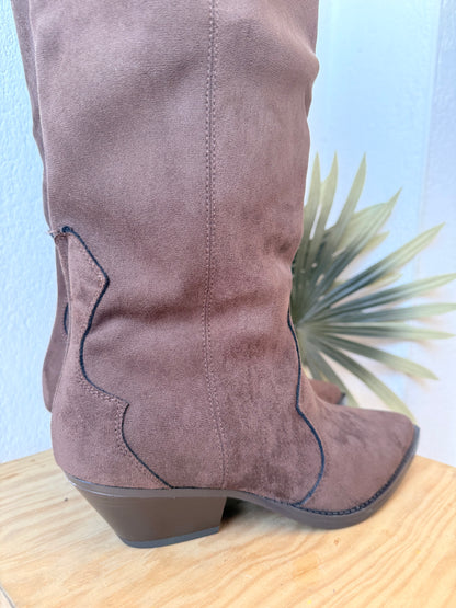 Botas cowboy antelina chocolate