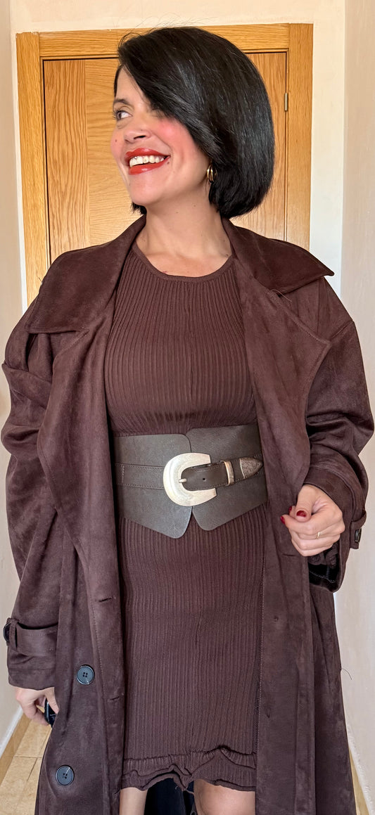 Cinturón chocolate hebilla dorada