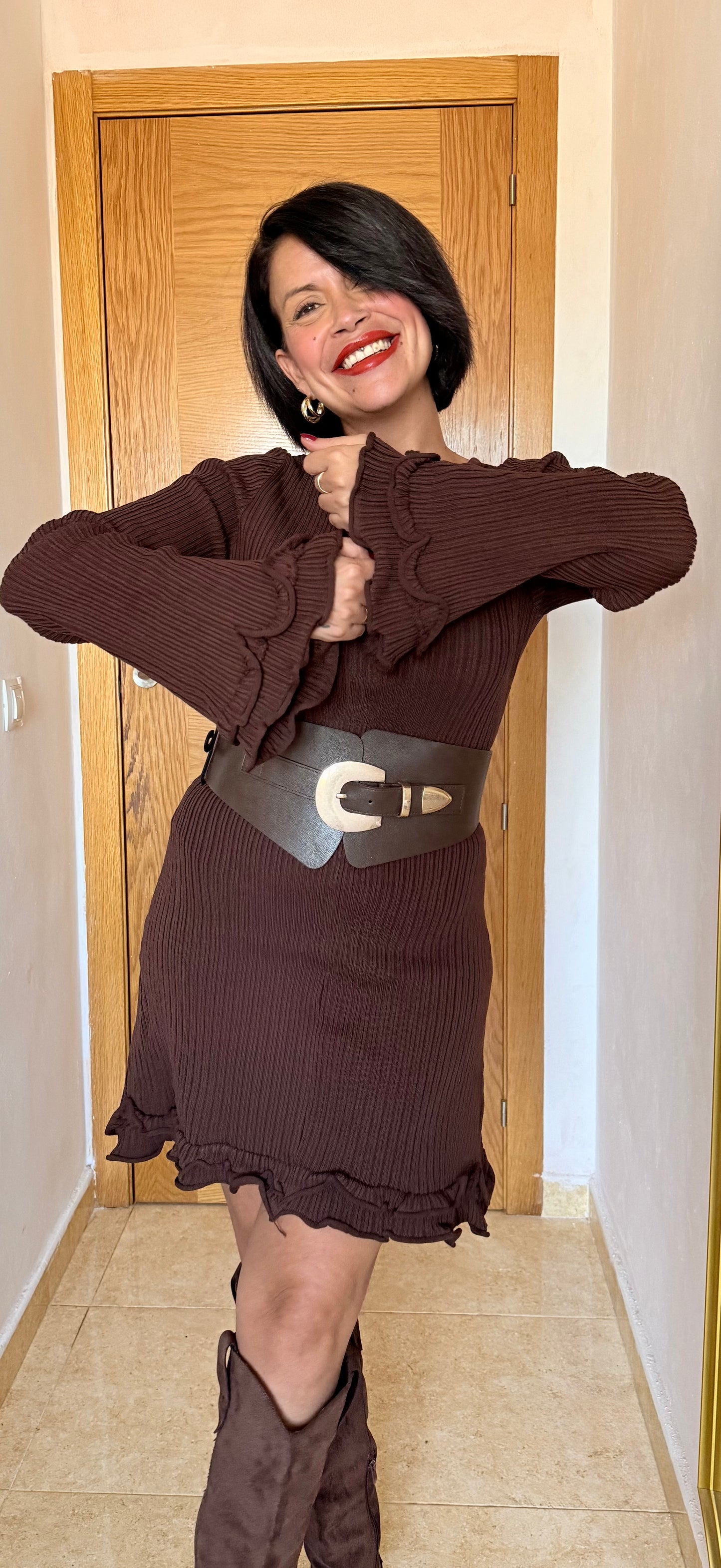 Vestido canalé volantes chocolate