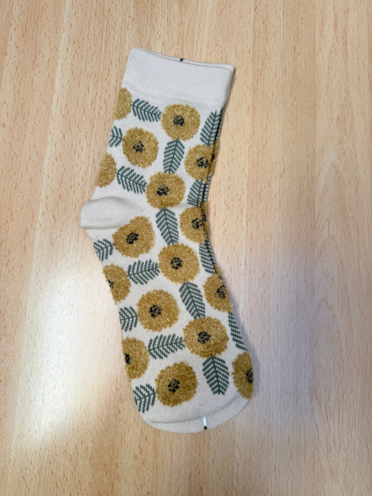 Calcetines mostaza y verde