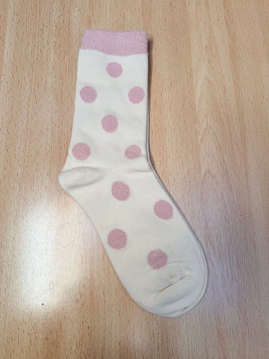 Calcetines lunares rosa y blanco
