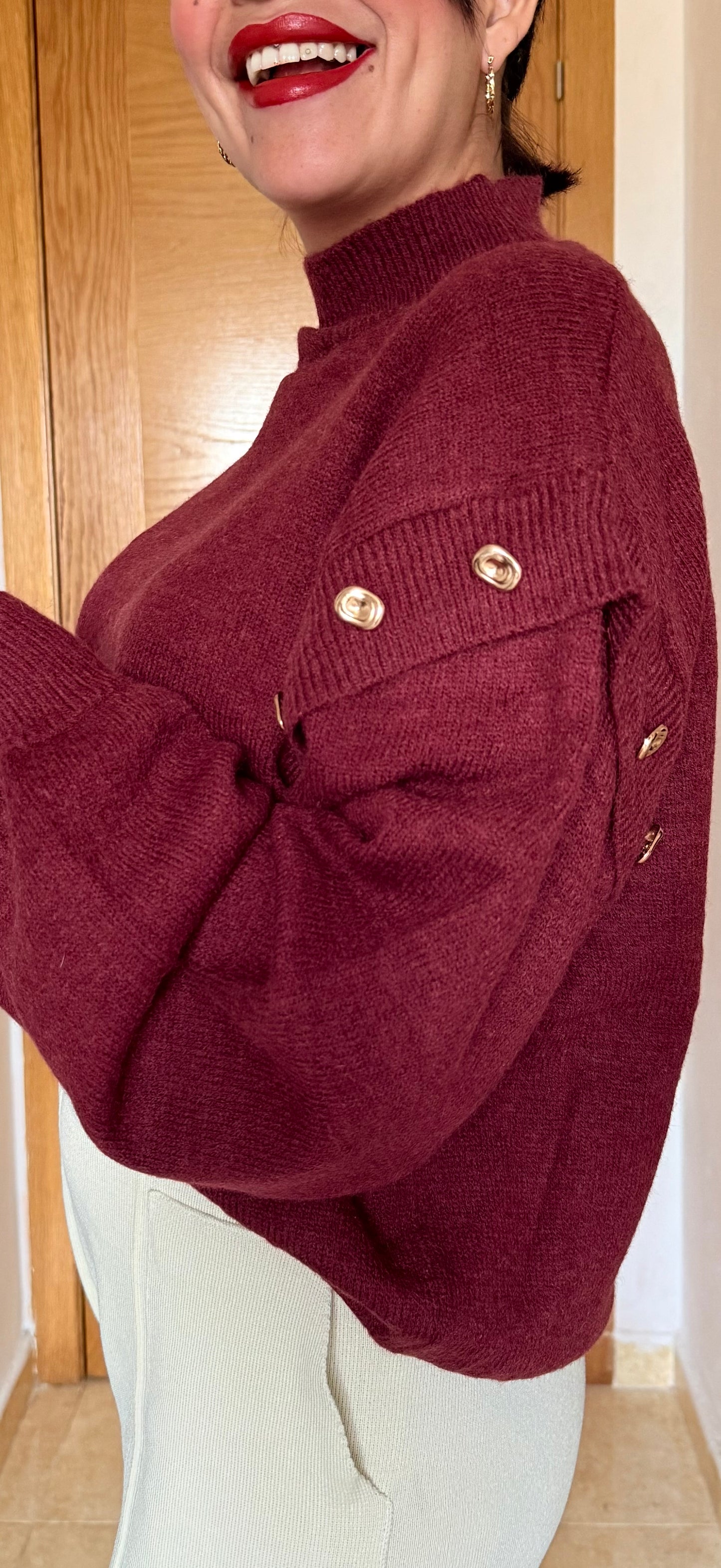 Jersey burdeos botones dorados