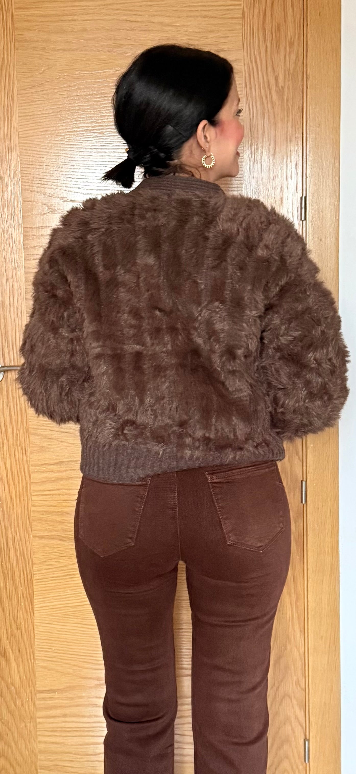 Abrigo pelo botones chocolate