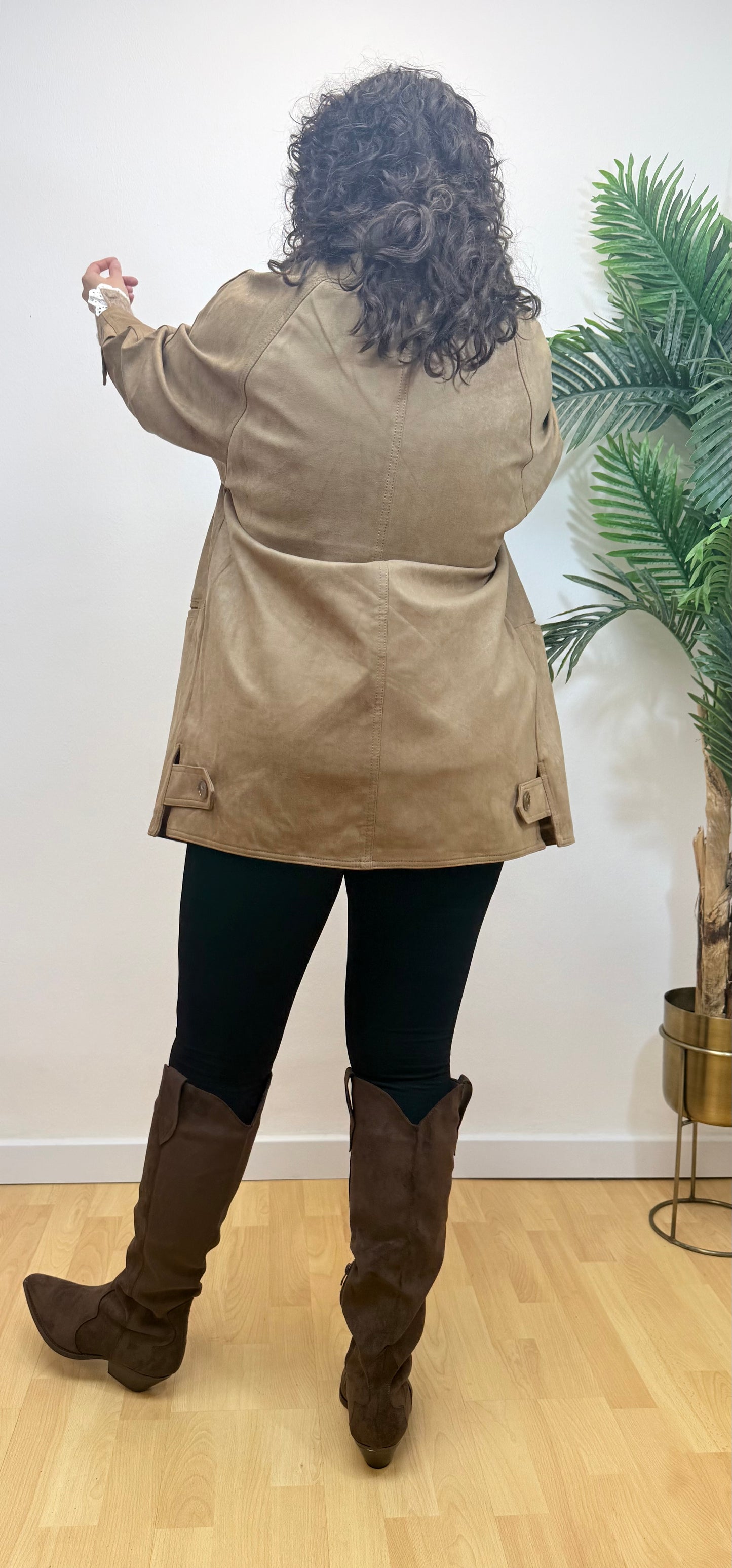 Parka antelina cuello polipiel