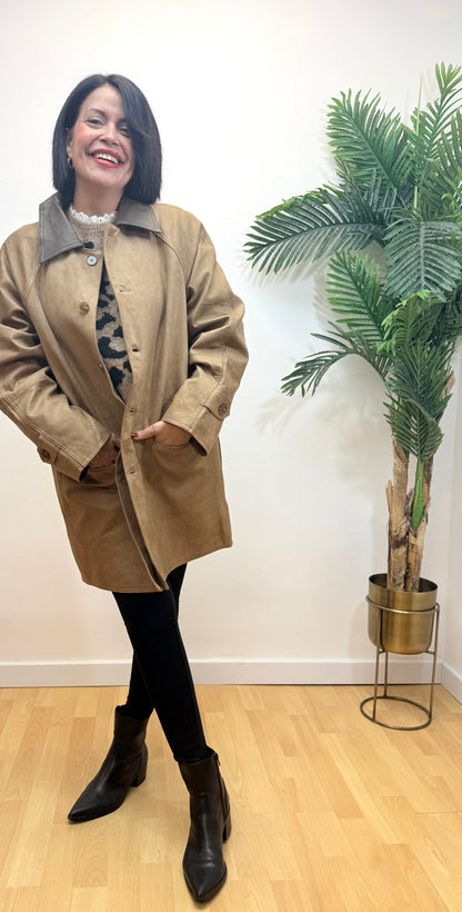 Parka antelina cuello polipiel