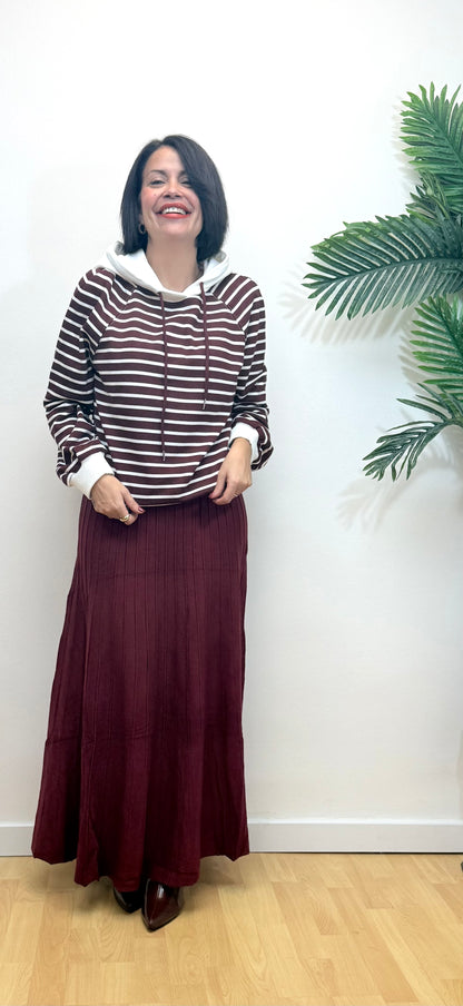 Falda larga punto burdeos